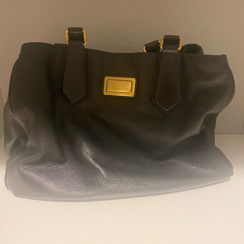 Marc Jacobs large black leather tote can hold computer for work!